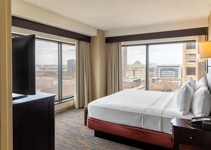 The Capital 4*